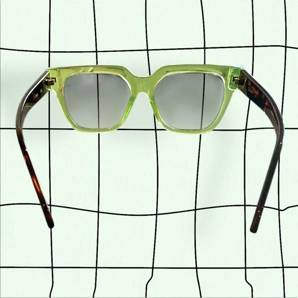 Quay Two-tone Wayfairer-Style Sunnies - Picture 4 of 7